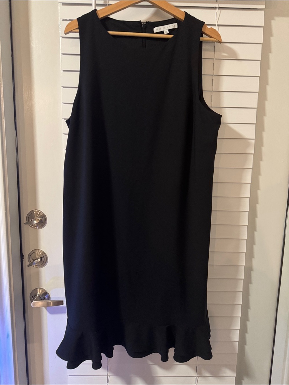 Preston & York Black Sleeveless Shift Dress with Ruffled Hem